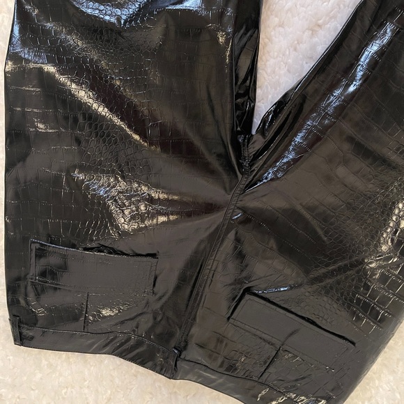 IAMJENNIFERLE Black Faux Leather croc cargo pants NWT - Picture 8 of 8